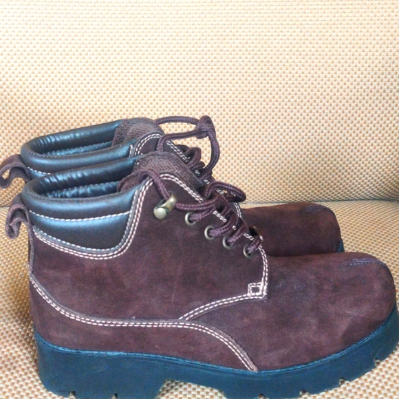 Vintage Lee "YELLOWSTONE" Boots - Picture 1 of 5
